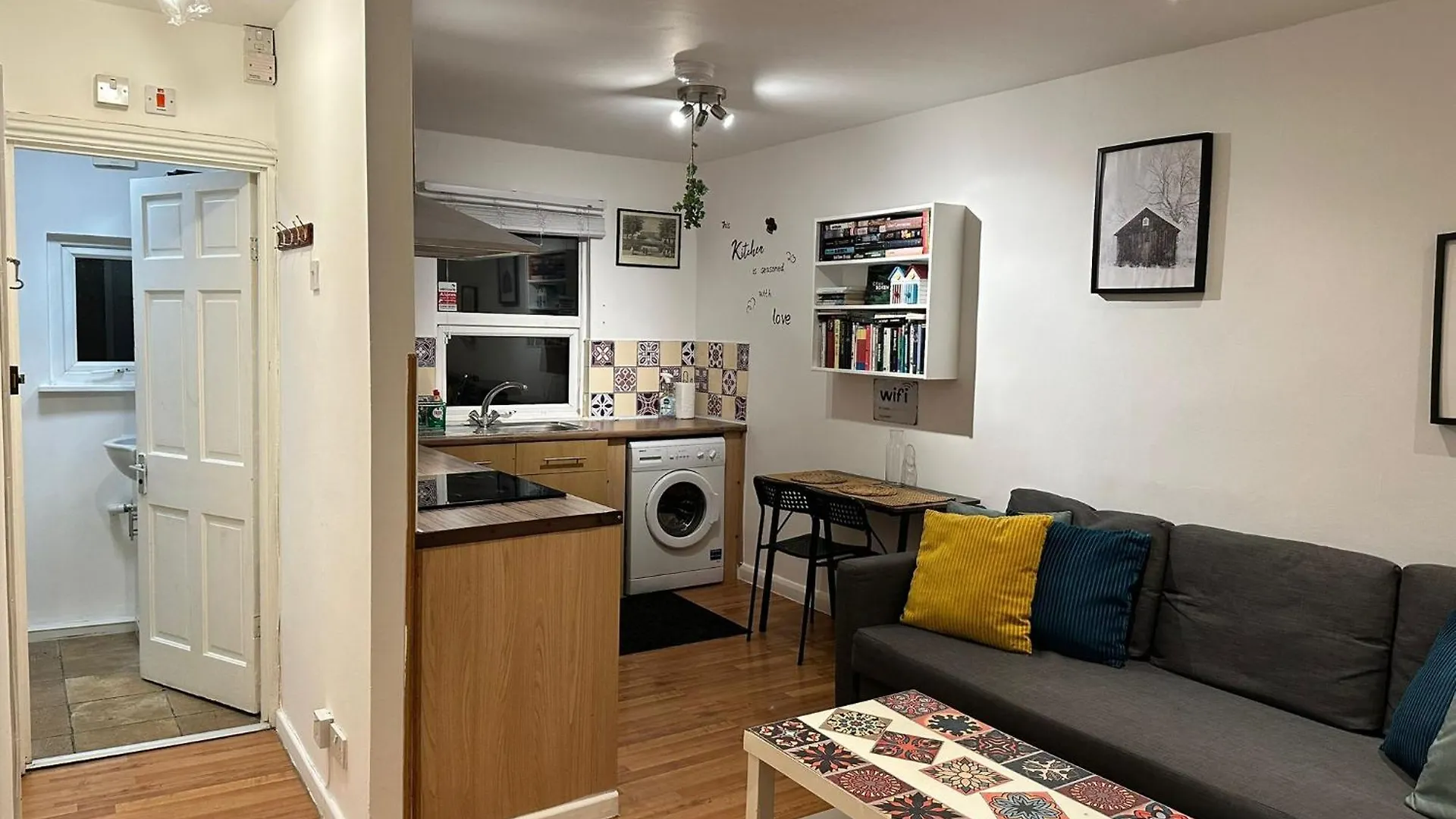 1 Bedroom Flat By Haggerston Station London